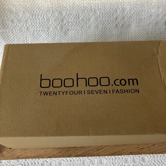 NWB Boohoo Strappy Block Heel Mule Nude Size US 8 EU41 Wide - Picture 10 of 11